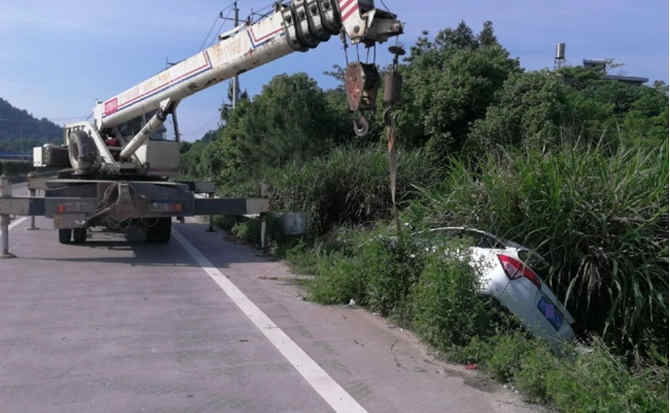 中牟重载吊车救援